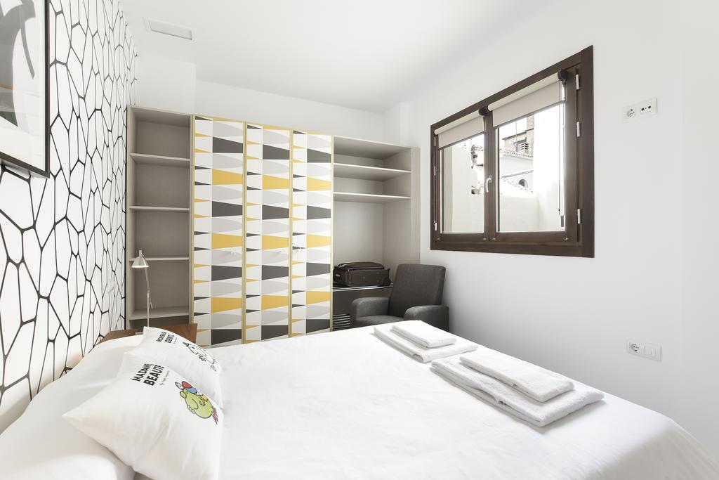Hi Room - Smart Apartments - Ac Гранада Экстерьер фото